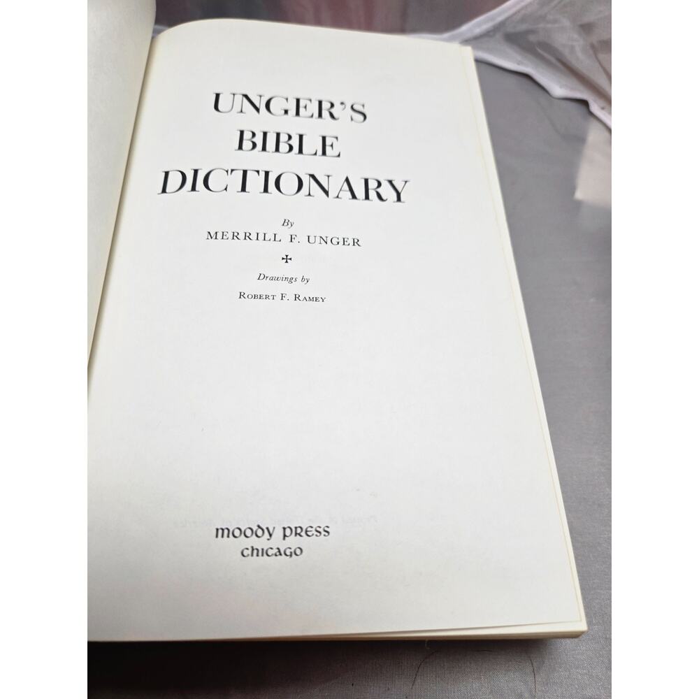 Vintage Unger's Bible Dictionary 1982 Moody Press HC With Illustrations & Maps